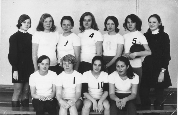    1975 .    